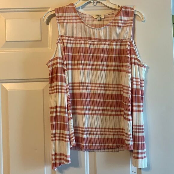 Medium Umgee blouse  - Picture 1 of 6